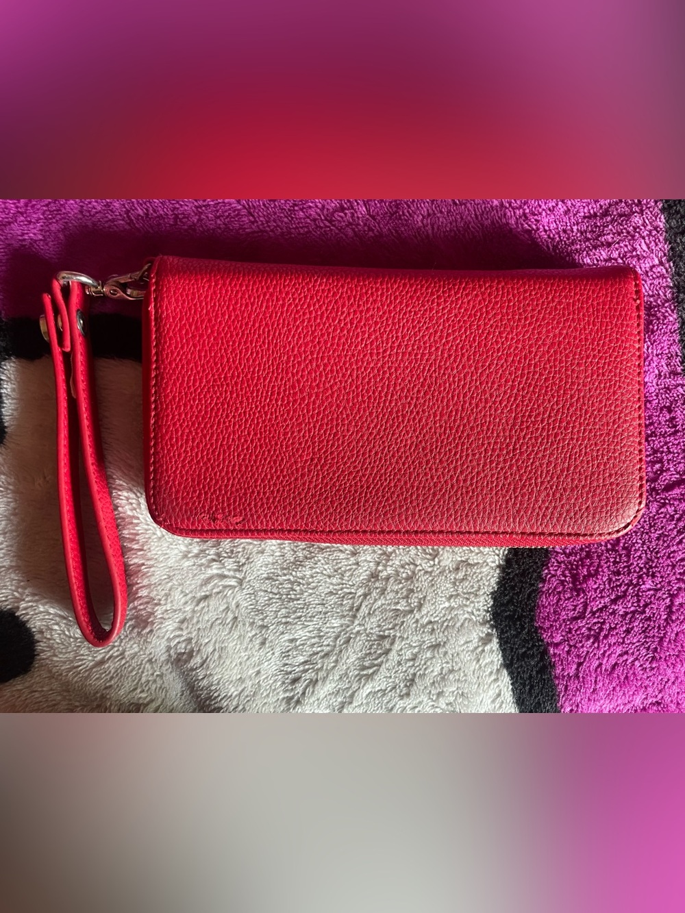 red textured handbag / wristlet purse with built in wallet and coin pocket